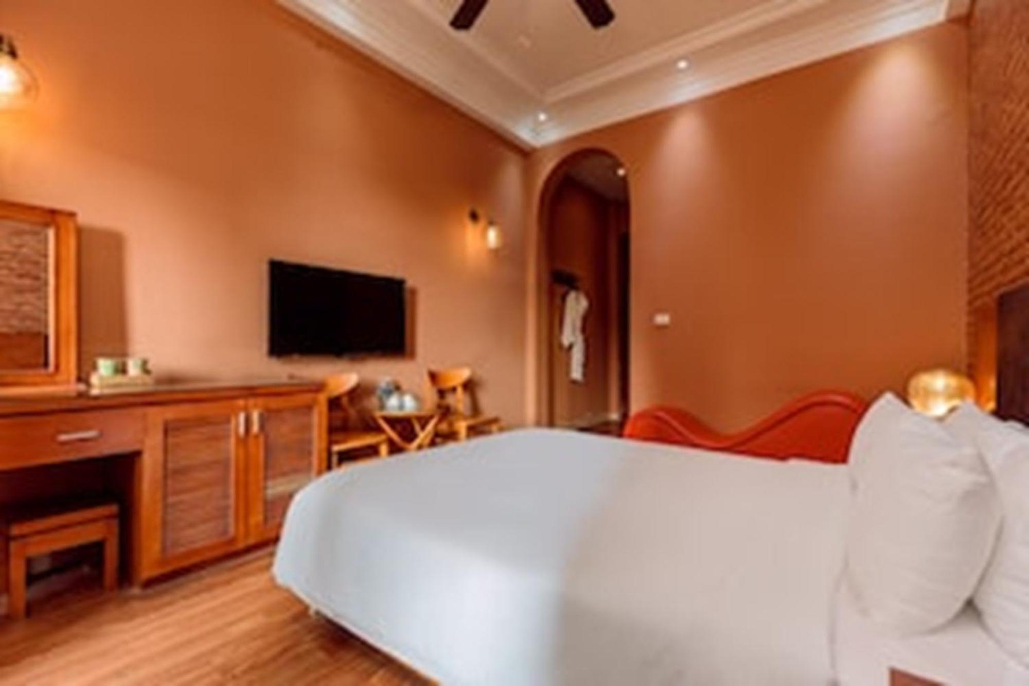 Super Oyo Capital O 1173 Le Grand Hanoi Hotel - The Ruby Buitenkant foto