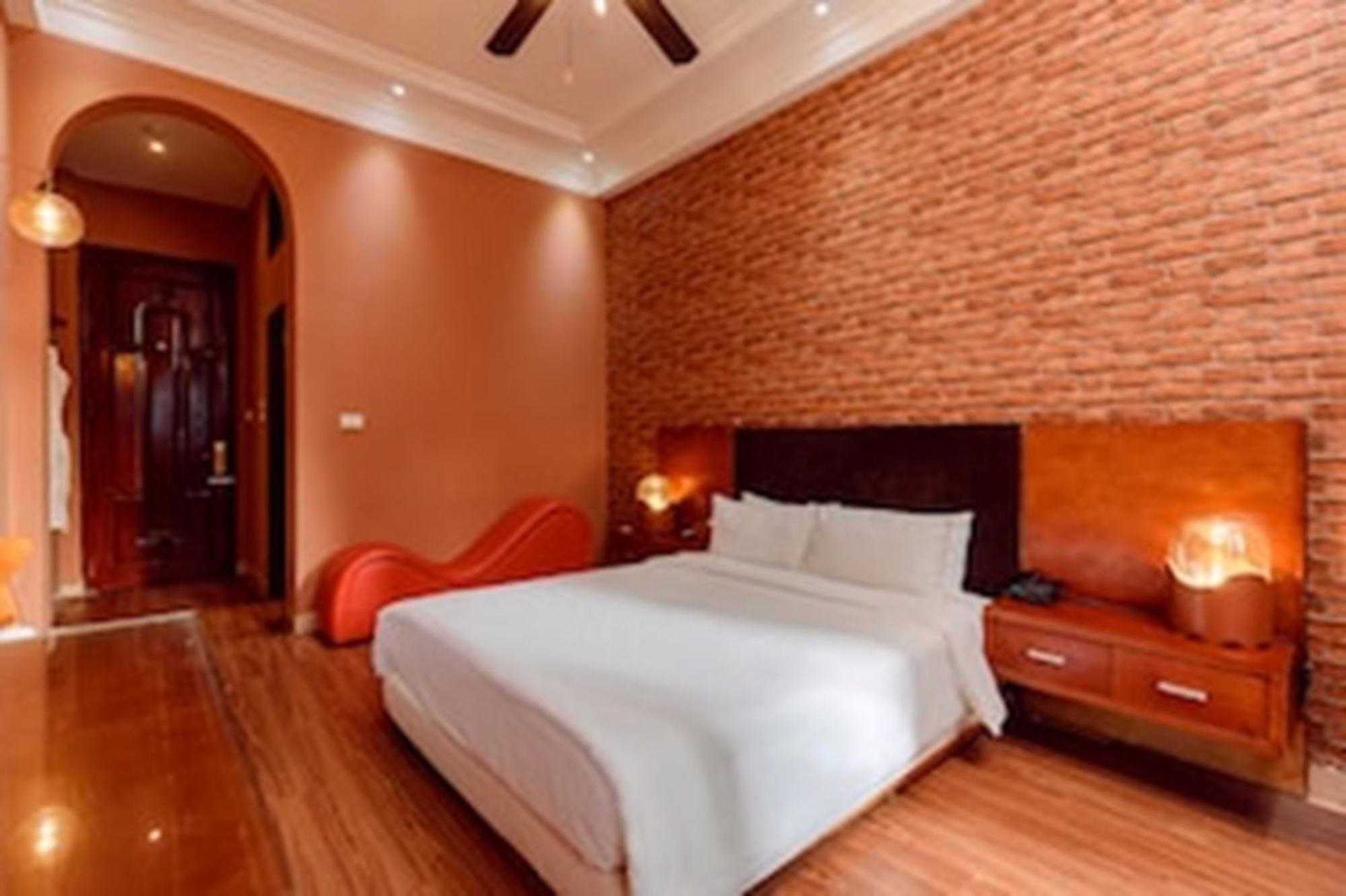 Super Oyo Capital O 1173 Le Grand Hanoi Hotel - The Ruby Buitenkant foto
