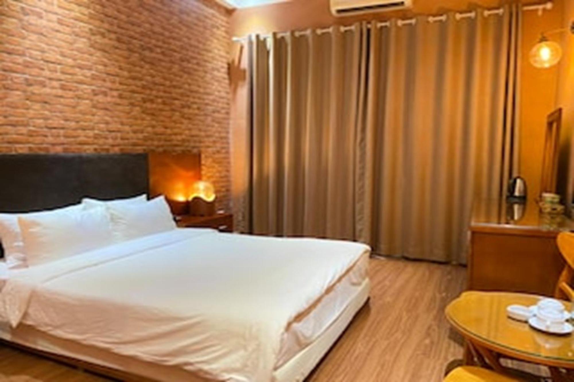 Super Oyo Capital O 1173 Le Grand Hanoi Hotel - The Ruby Buitenkant foto