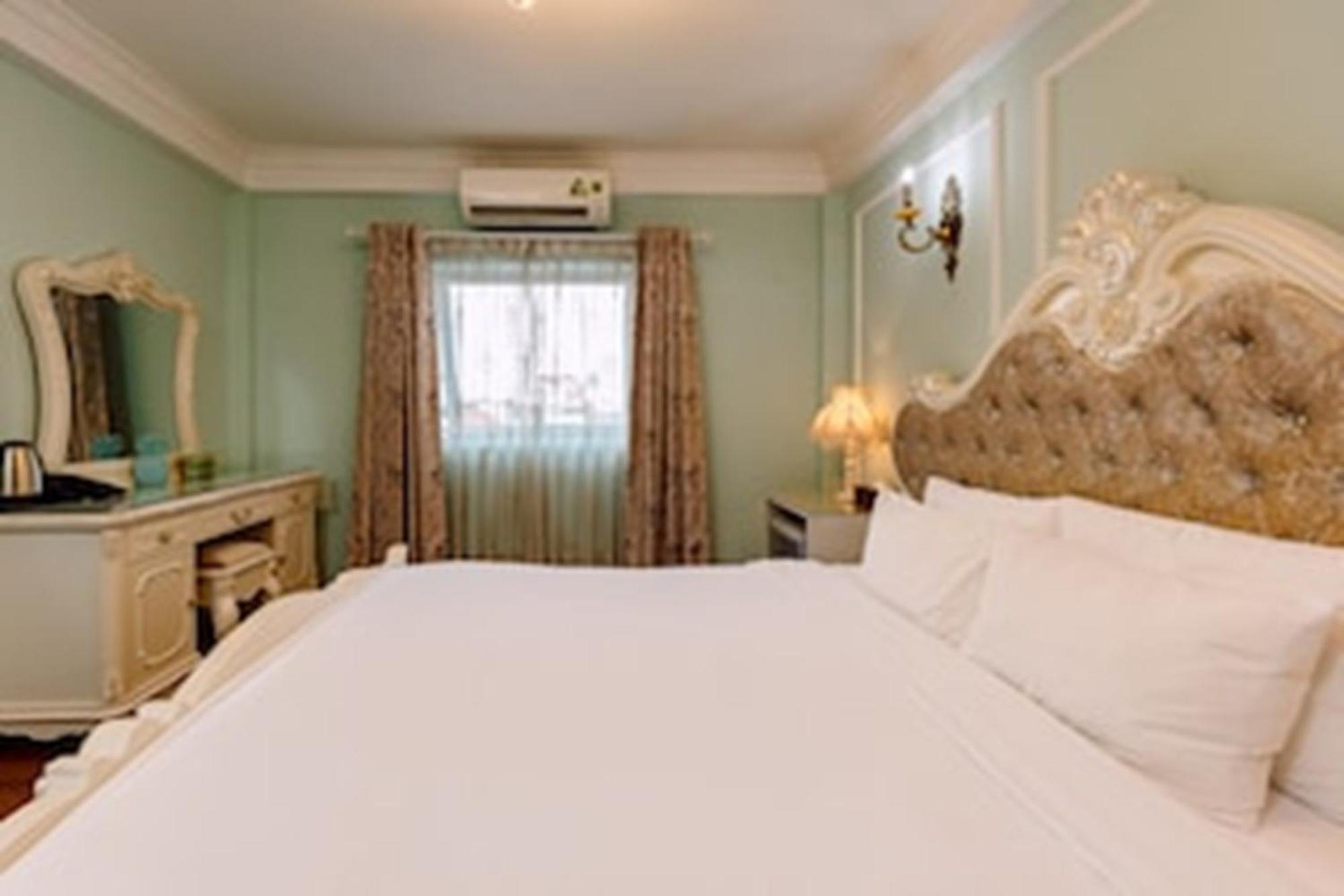 Super Oyo Capital O 1173 Le Grand Hanoi Hotel - The Ruby Buitenkant foto