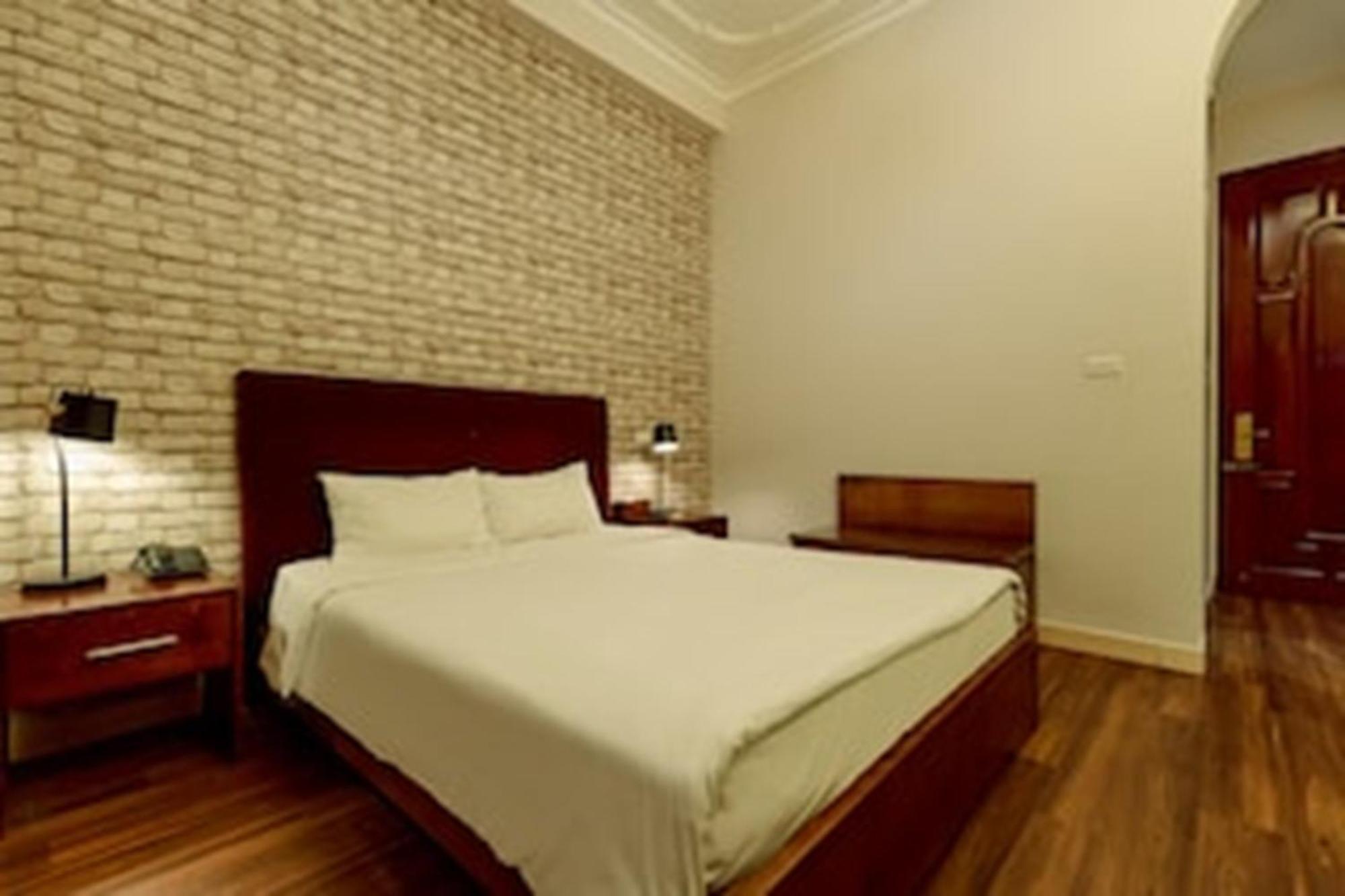 Super Oyo Capital O 1173 Le Grand Hanoi Hotel - The Ruby Buitenkant foto