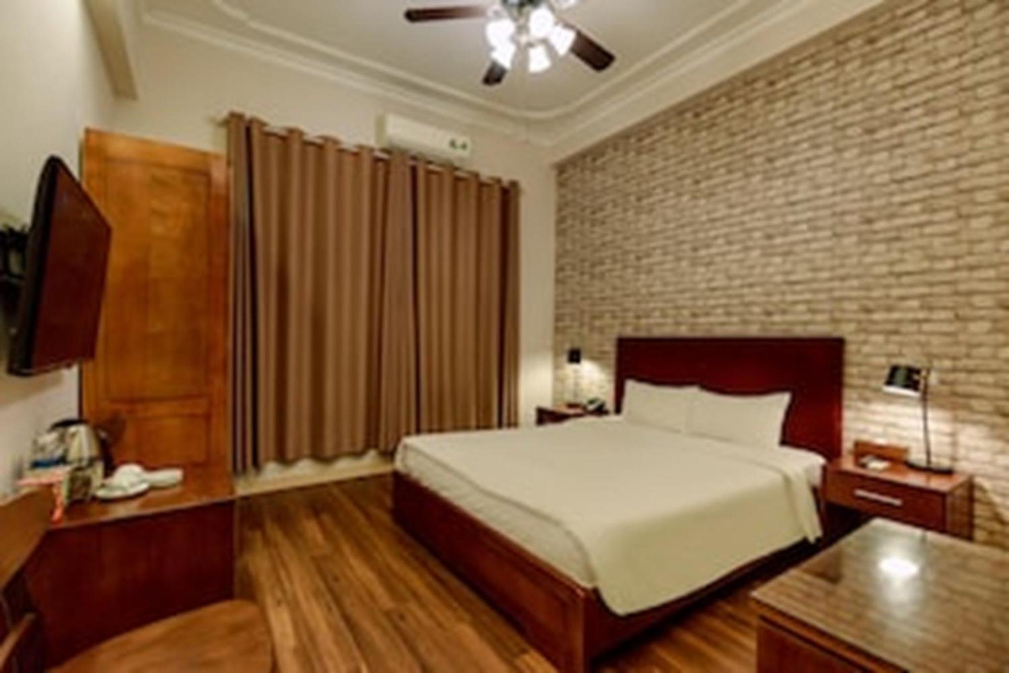 Super Oyo Capital O 1173 Le Grand Hanoi Hotel - The Ruby Buitenkant foto