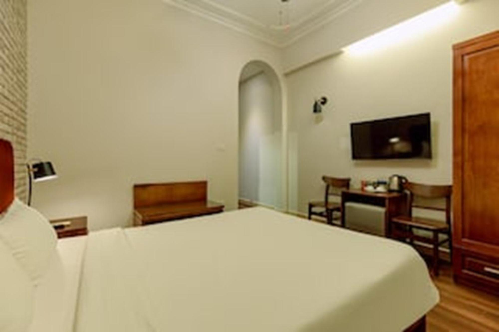 Super Oyo Capital O 1173 Le Grand Hanoi Hotel - The Ruby Buitenkant foto