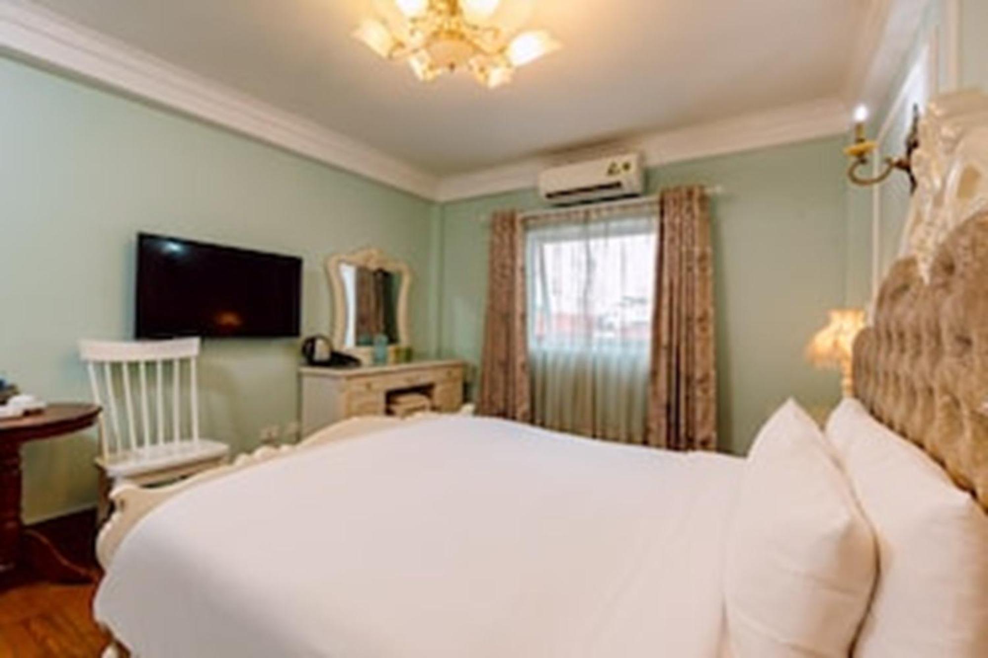 Super Oyo Capital O 1173 Le Grand Hanoi Hotel - The Ruby Buitenkant foto